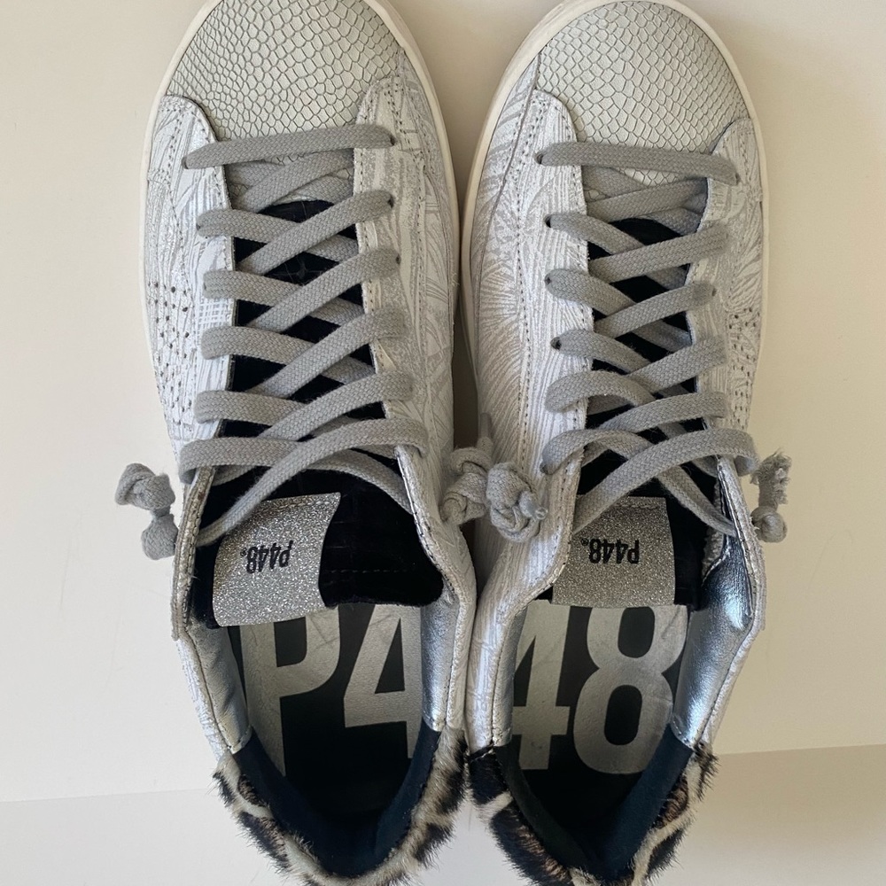 P448 White John Pearl Sneakers with fur